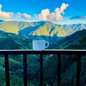  Holiday home Royal Cedar B&B India